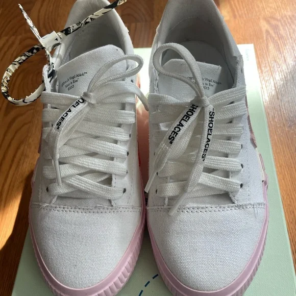 Off-White sneakers - Picture 7 of 11